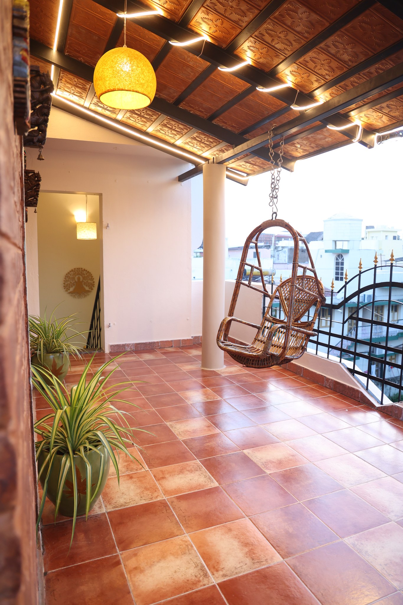 Guest House Common Lounge