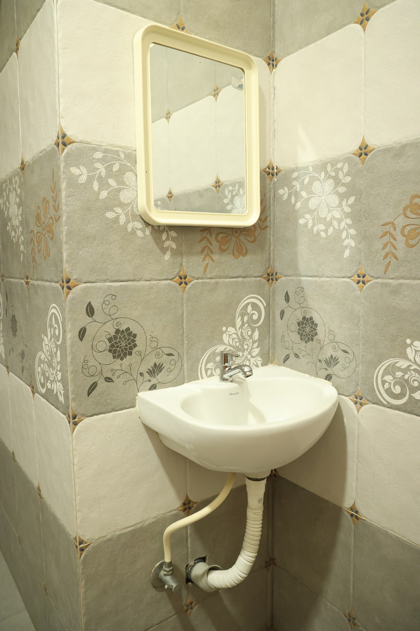 Guest House Bath Fittings