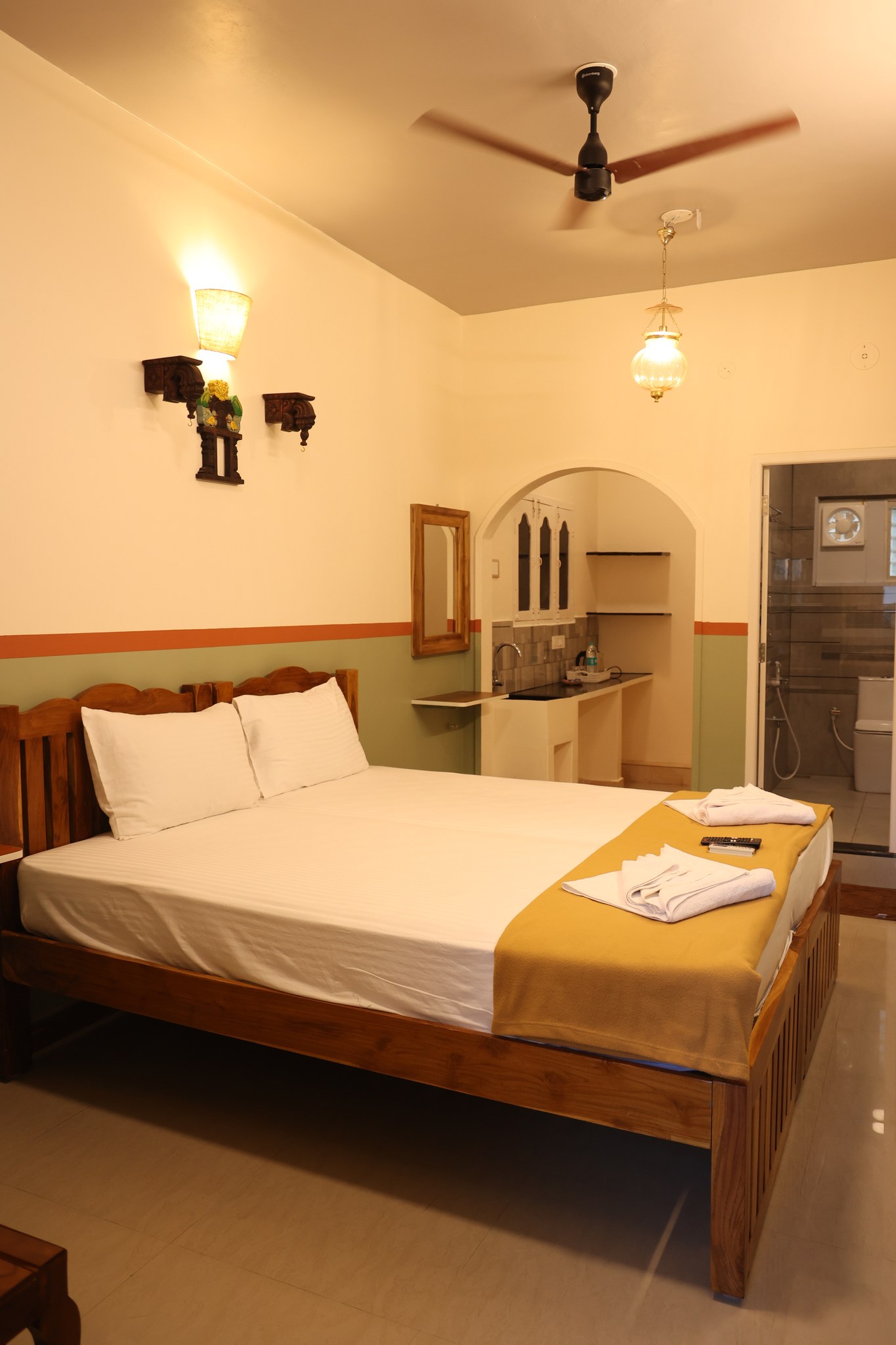 Guest House Deluxe Side